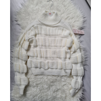 Sweater knitted wit